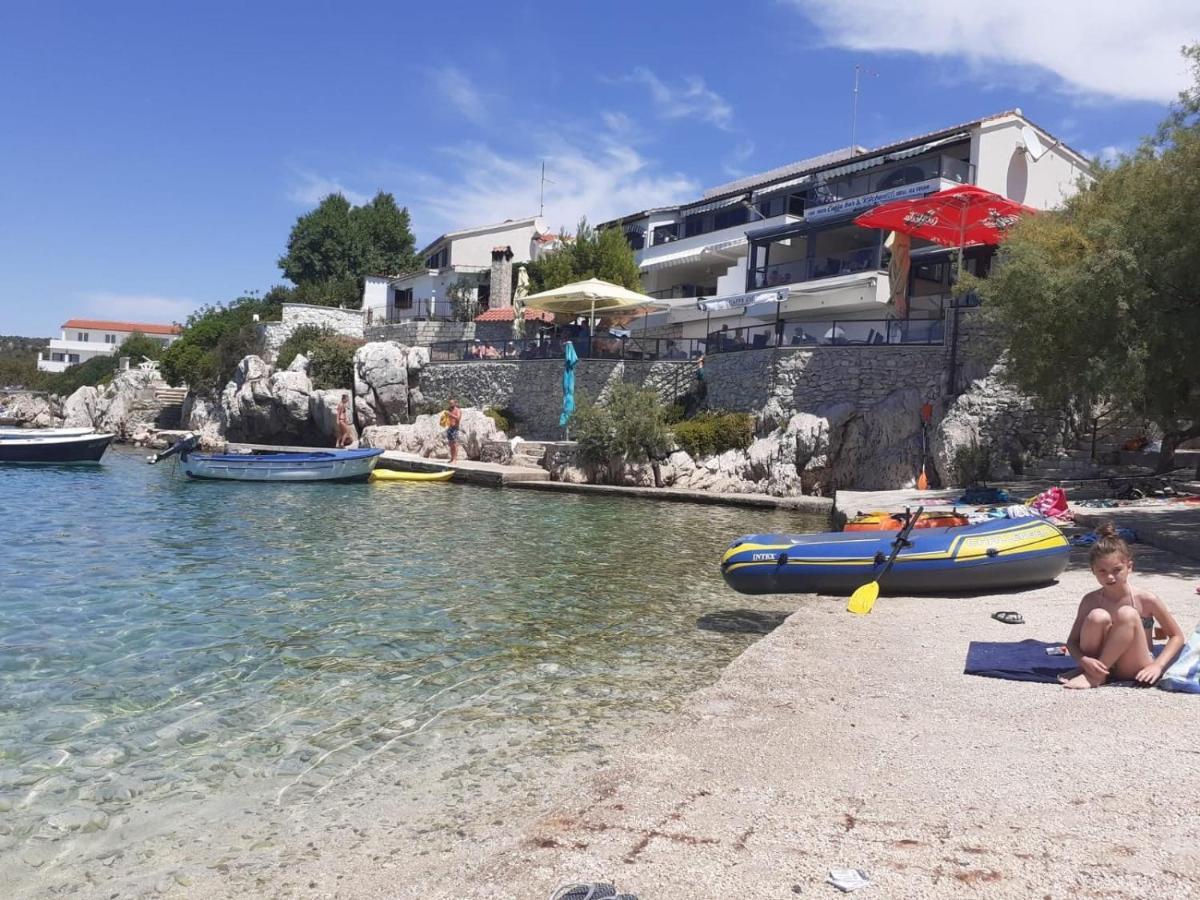 Srecko Apartman Rogoznica  Dış mekan fotoğraf